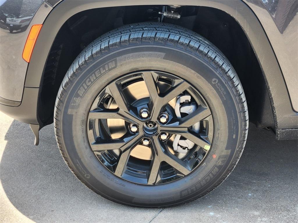 new 2025 Jeep Grand Cherokee L car, priced at $38,995