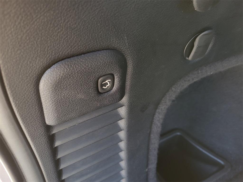 used 2020 Jeep Grand Cherokee car, priced at $24,594