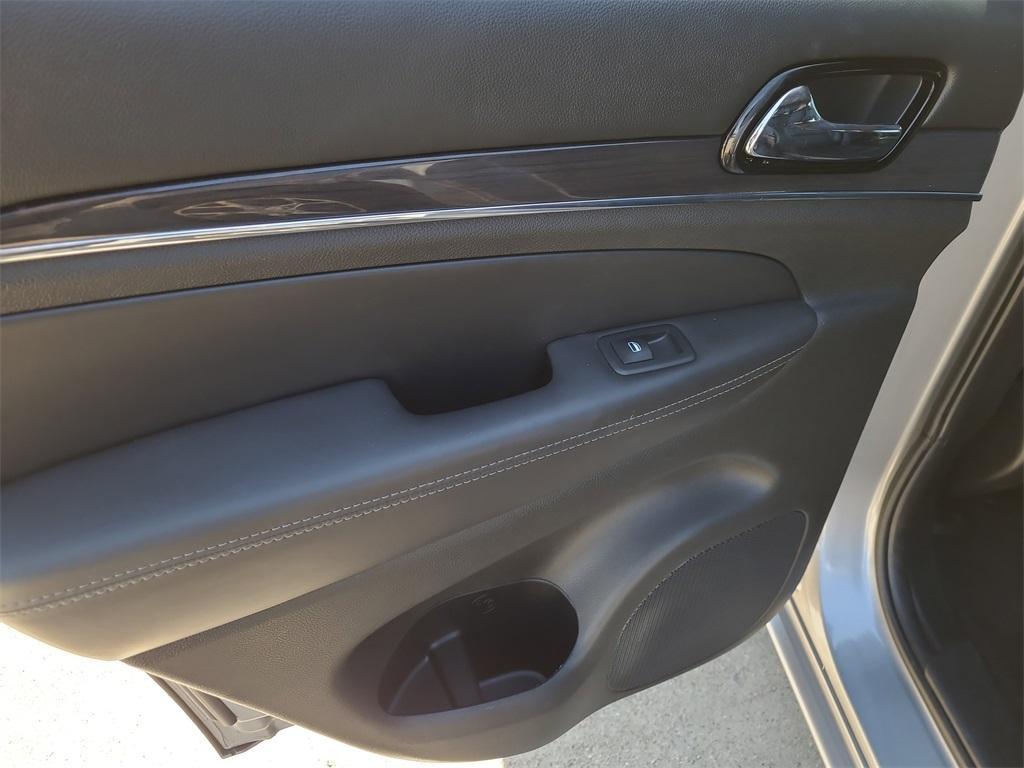used 2020 Jeep Grand Cherokee car, priced at $24,594