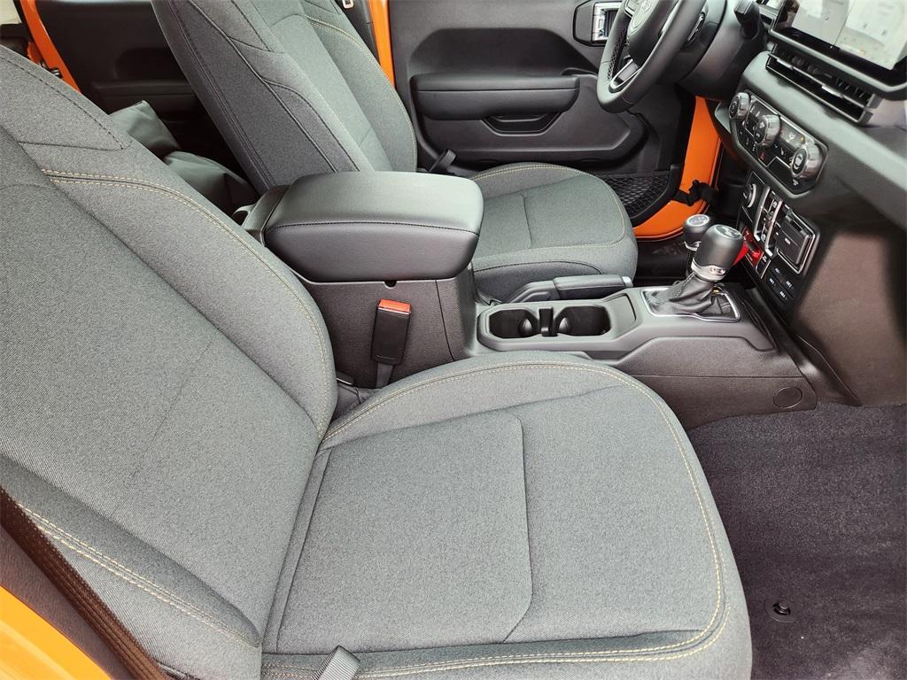 new 2025 Jeep Wrangler car, priced at $45,995