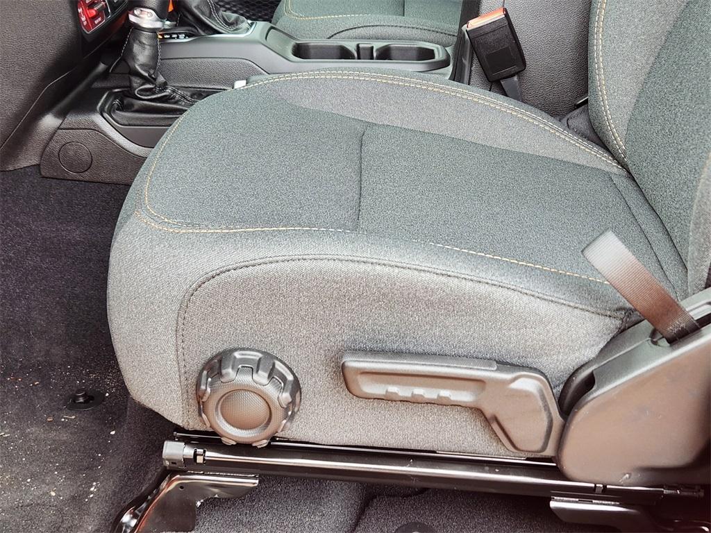 new 2025 Jeep Wrangler car, priced at $45,995