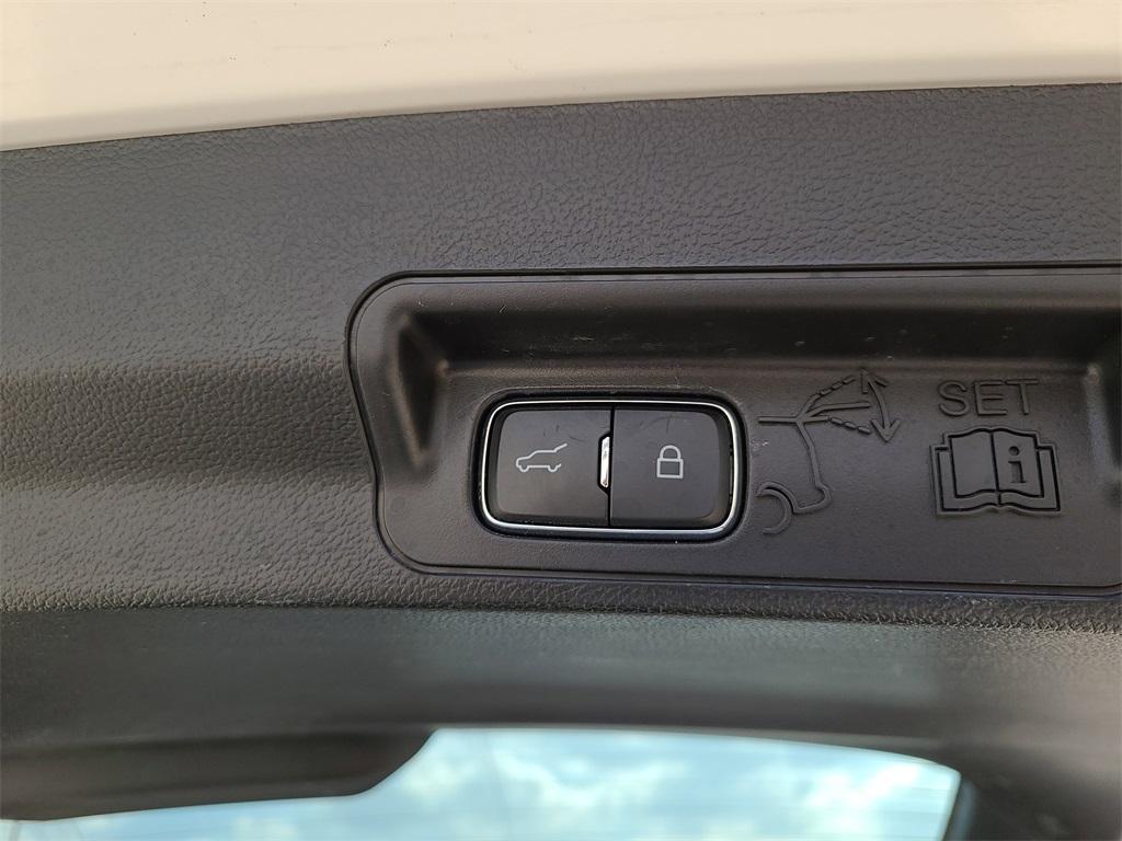 used 2022 Ford Explorer car, priced at $25,787