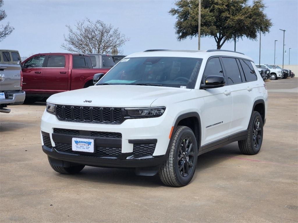 new 2025 Jeep Grand Cherokee L car, priced at $39,495