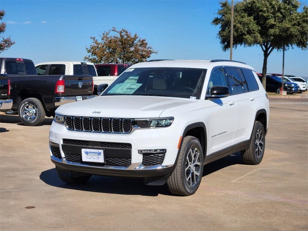 new 2025 Jeep Grand Cherokee L car, priced at $40,995