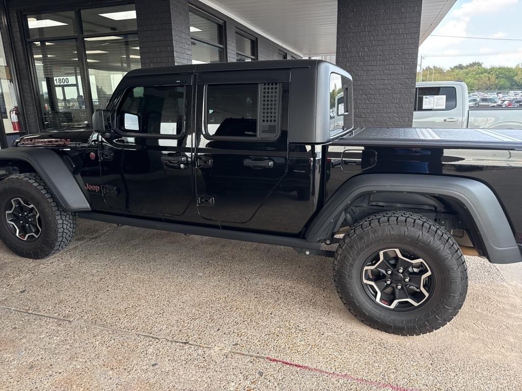 used 2023 Jeep Gladiator car, priced at $39,947