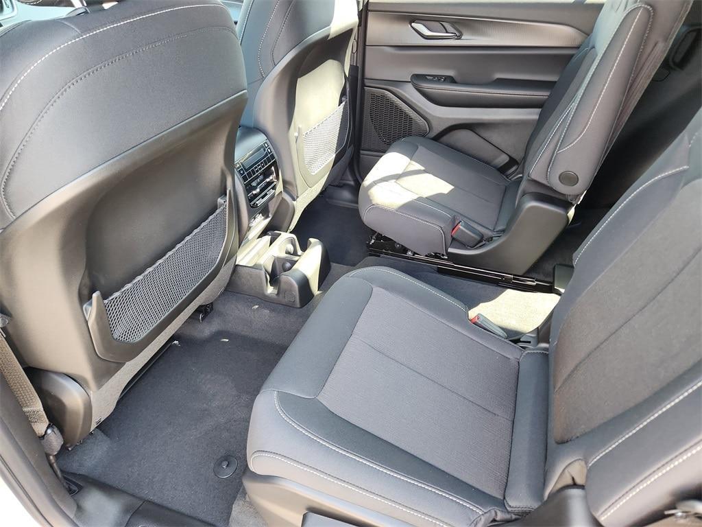 new 2025 Jeep Grand Cherokee L car, priced at $32,995