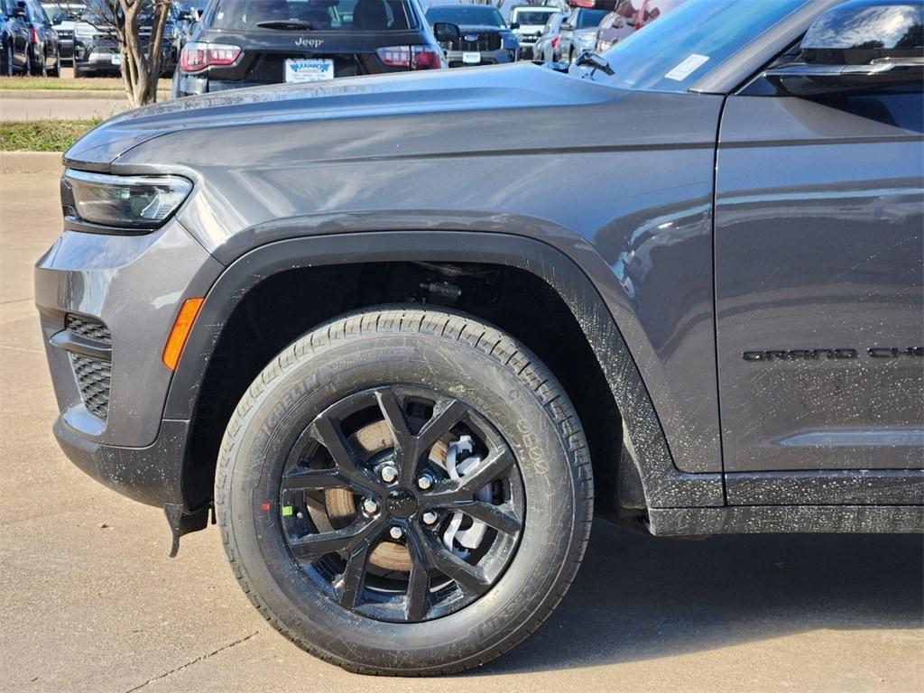 new 2025 Jeep Grand Cherokee car, priced at $38,917