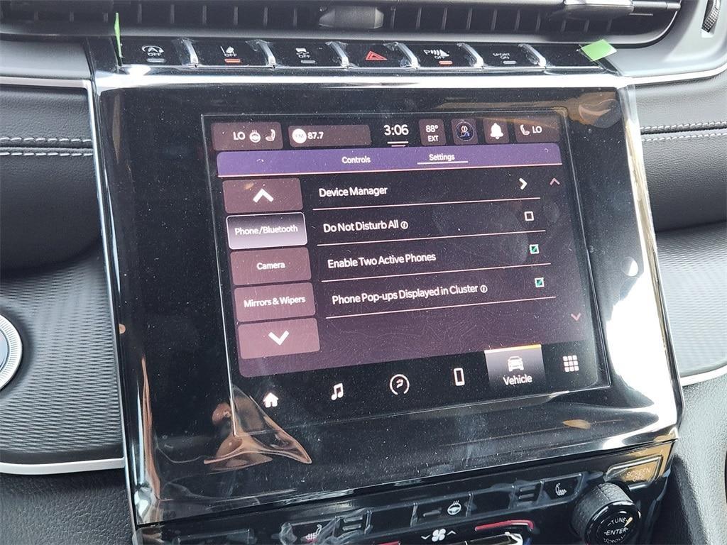 new 2025 Jeep Grand Cherokee L car, priced at $39,995