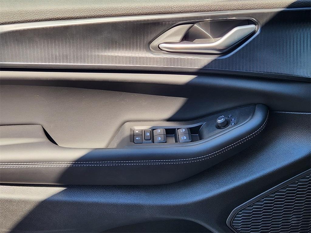 new 2025 Jeep Grand Cherokee L car, priced at $39,995