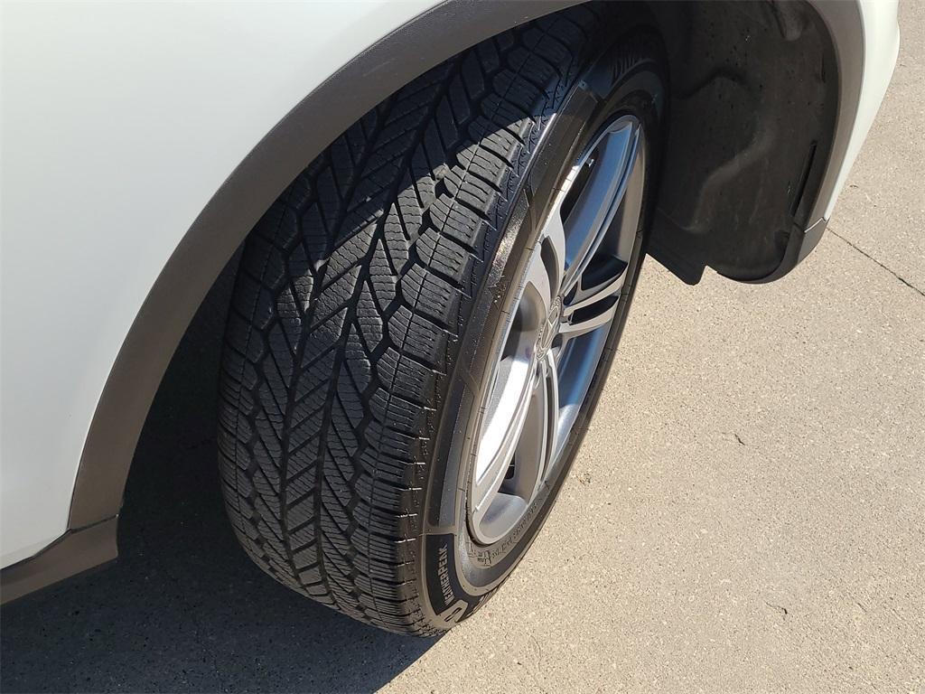 used 2020 Mercedes-Benz GLC 300 car, priced at $20,370