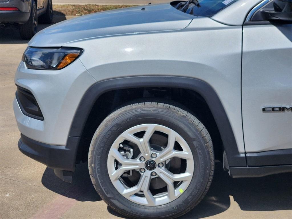 new 2025 Jeep Compass car, priced at $25,995