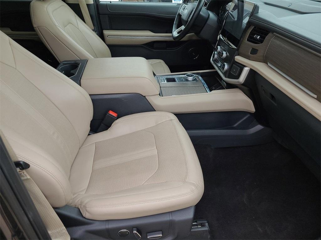 used 2022 Ford Expedition car, priced at $40,676