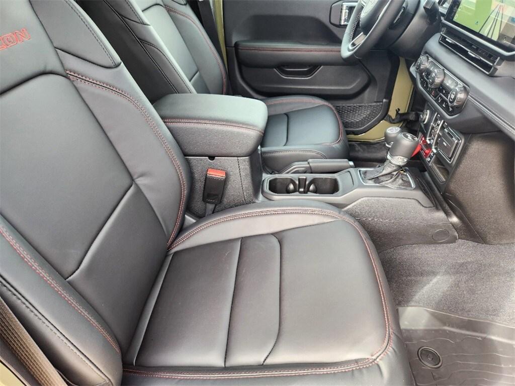 new 2025 Jeep Wrangler car, priced at $59,995