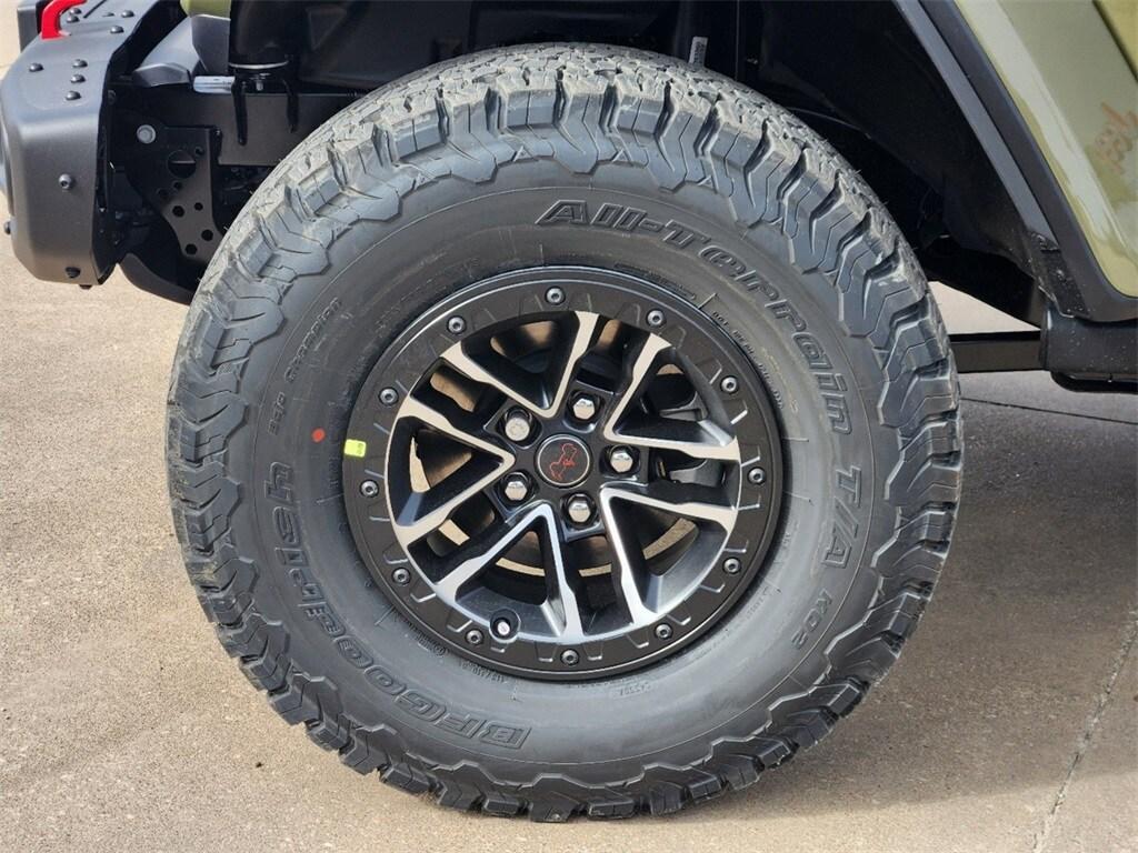new 2025 Jeep Wrangler car, priced at $59,995