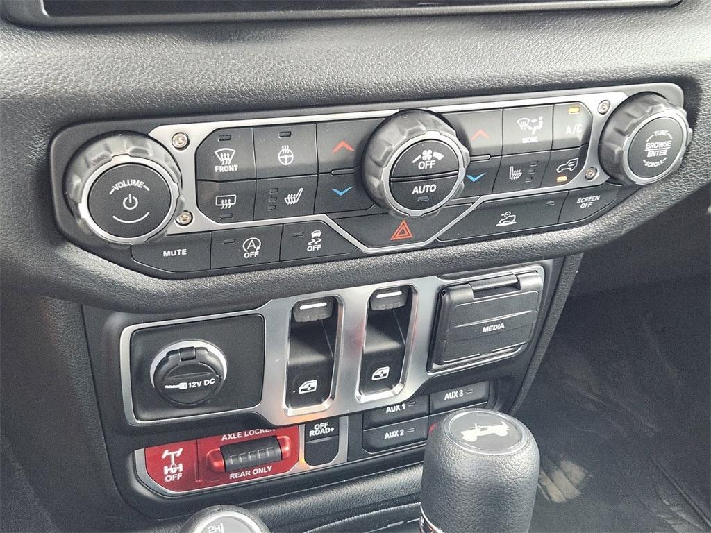 new 2025 Jeep Wrangler car, priced at $47,495