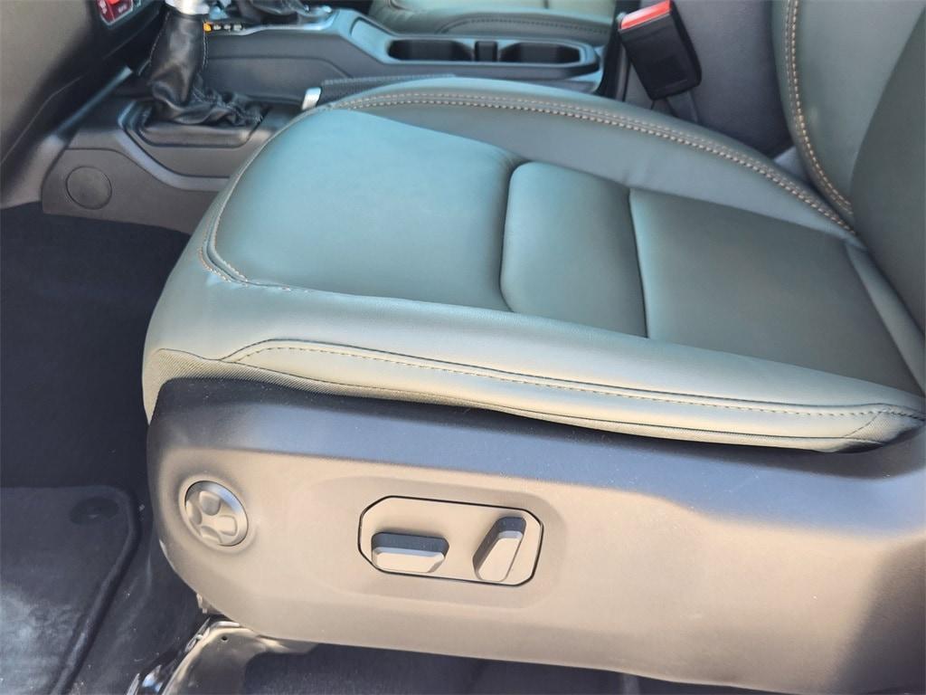 new 2025 Jeep Gladiator car, priced at $46,995