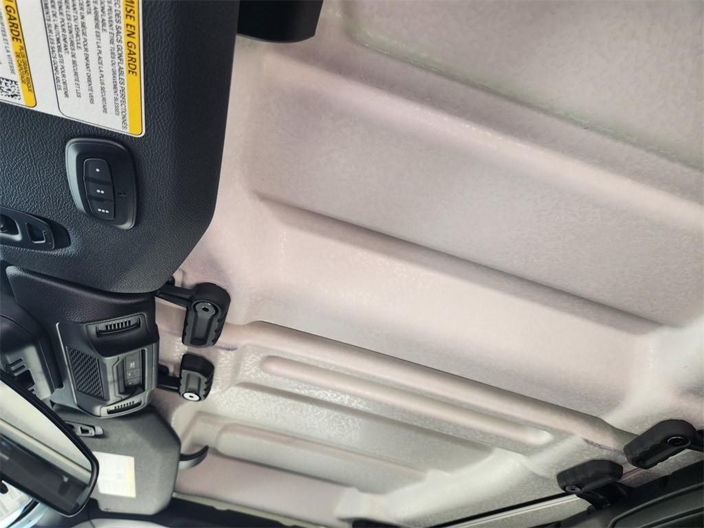 new 2025 Jeep Gladiator car, priced at $46,995