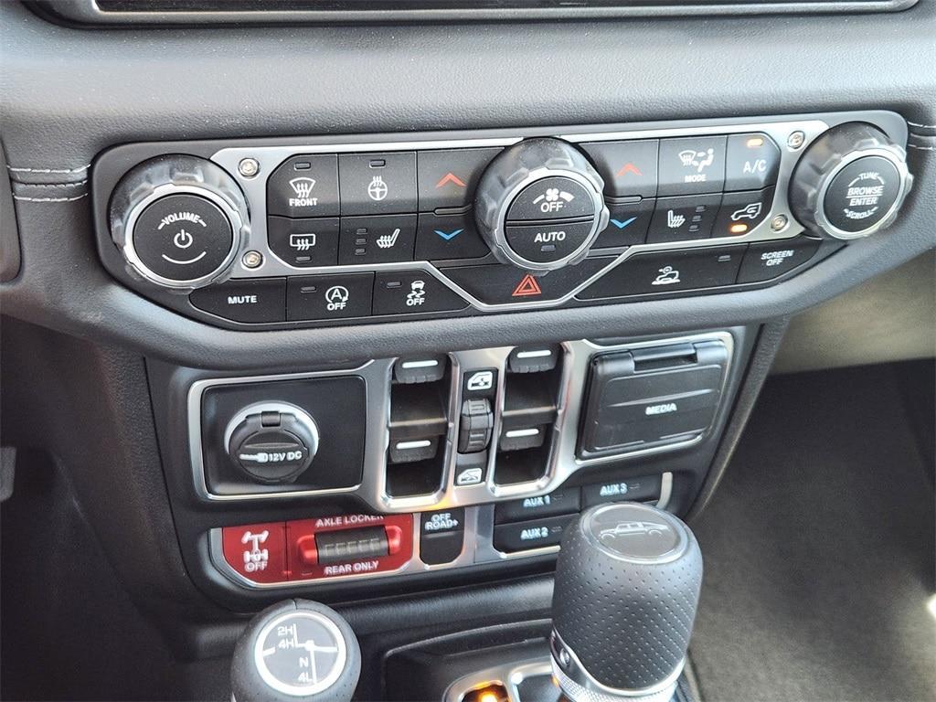 new 2025 Jeep Gladiator car, priced at $46,995