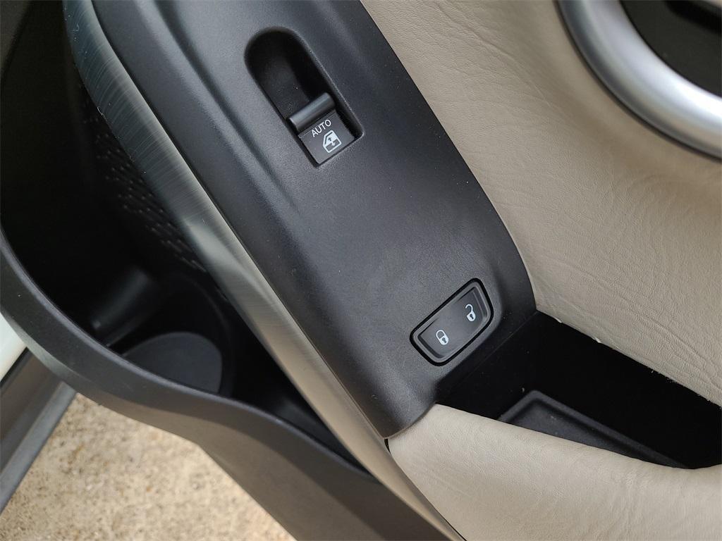 used 2016 FIAT 500X car, priced at $7,650