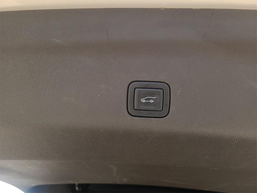 used 2023 GMC Yukon car, priced at $50,312