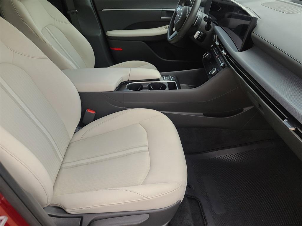 used 2025 Hyundai Sonata car, priced at $23,737