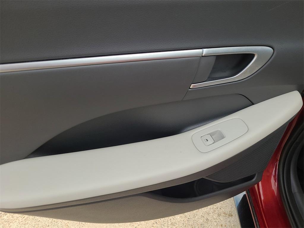 used 2025 Hyundai Sonata car, priced at $23,737
