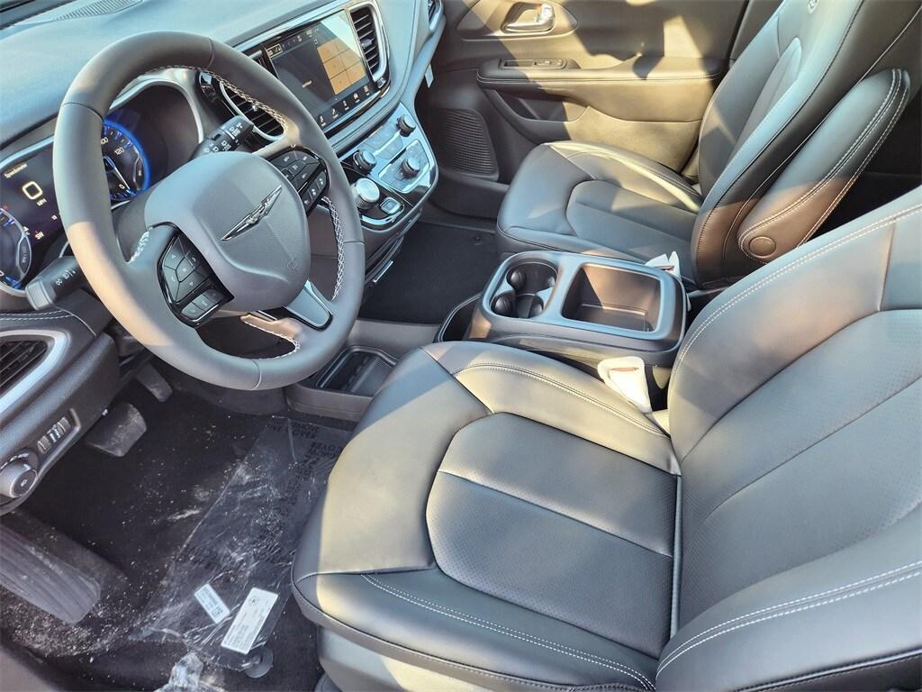 new 2026 Chrysler Pacifica car, priced at $40,031