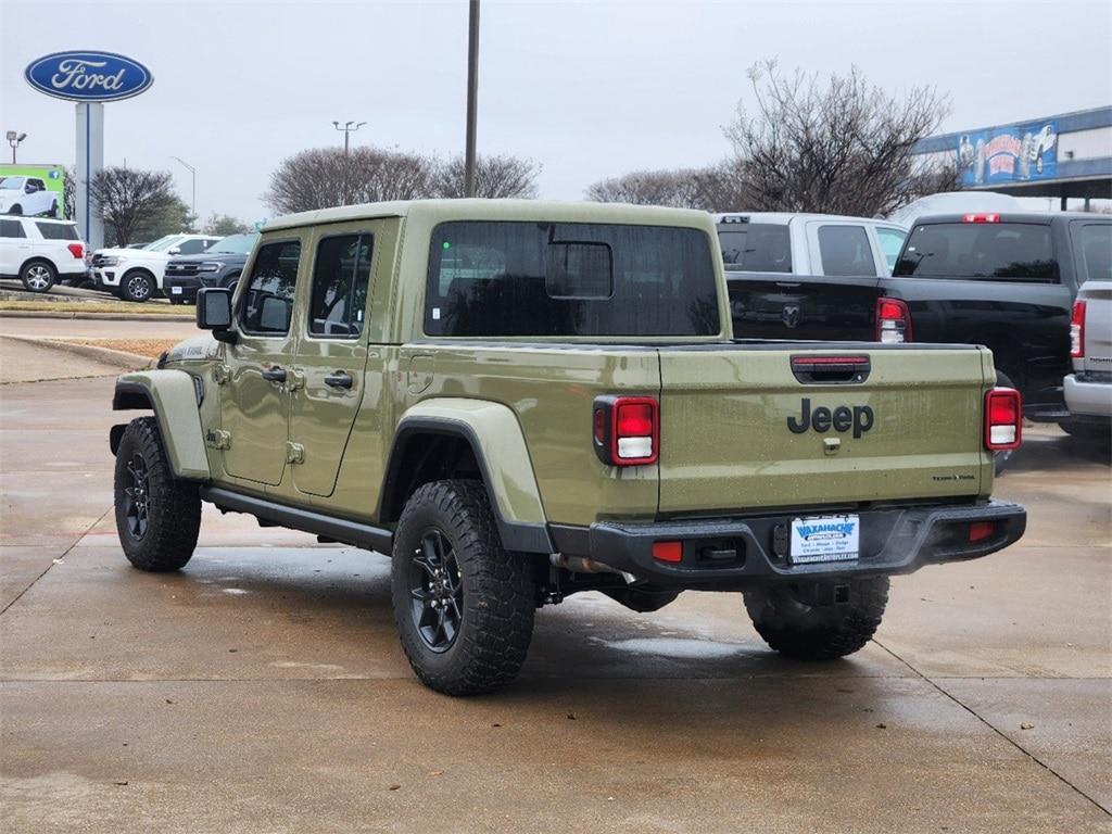 new 2025 Jeep Gladiator car, priced at $43,995