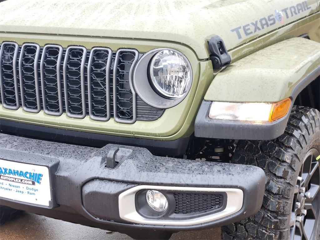 new 2025 Jeep Gladiator car, priced at $43,995