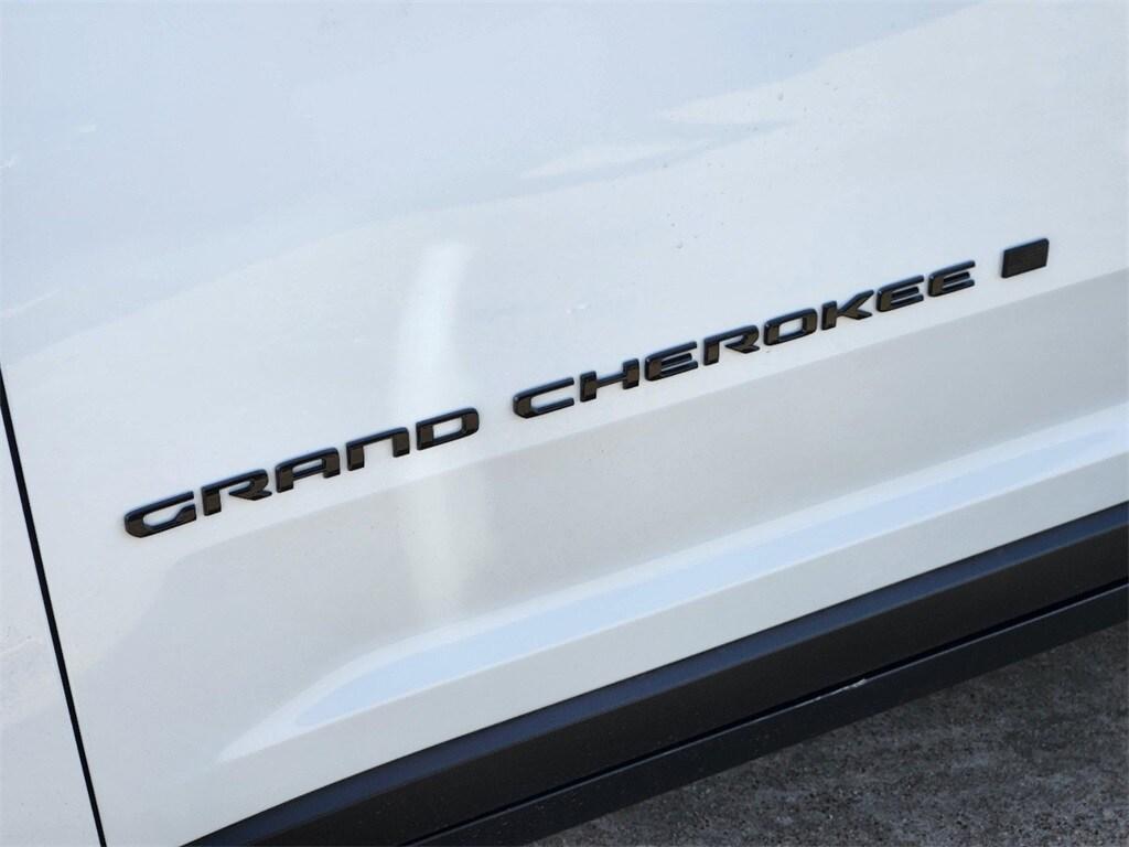 new 2025 Jeep Grand Cherokee car, priced at $44,495