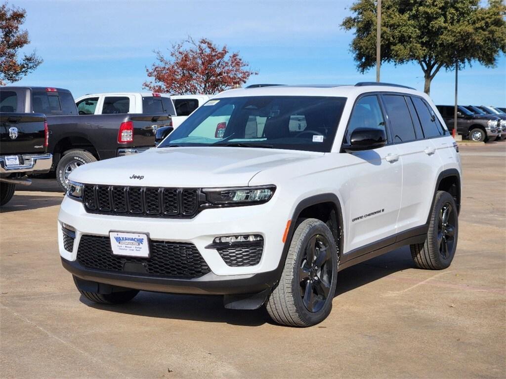 new 2025 Jeep Grand Cherokee car, priced at $44,495