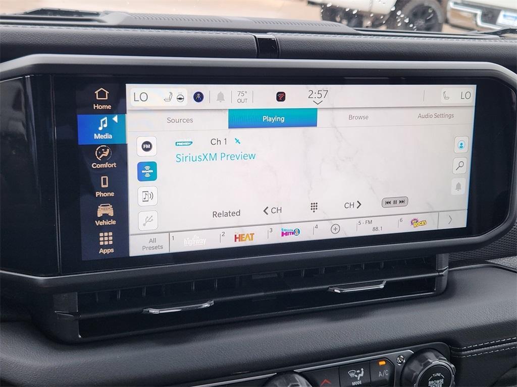 new 2025 Jeep Wrangler car, priced at $55,911
