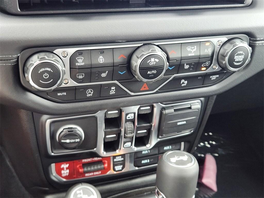 new 2025 Jeep Wrangler car, priced at $55,911
