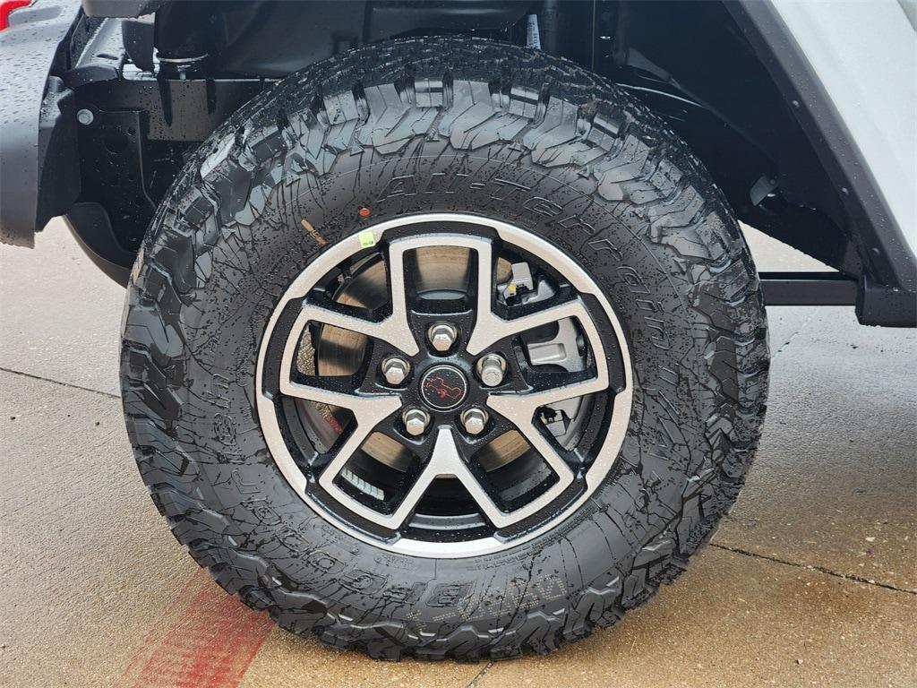 new 2025 Jeep Wrangler car, priced at $55,911