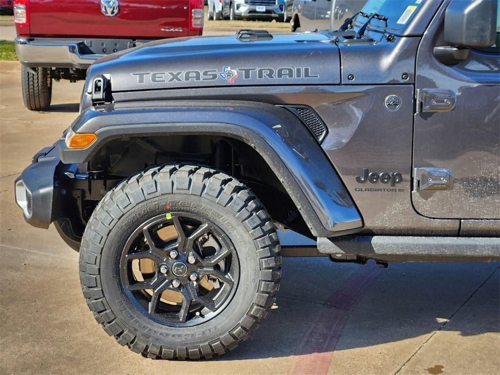 new 2025 Jeep Gladiator car, priced at $43,495