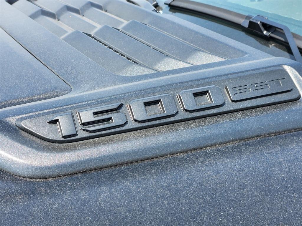 new 2025 Ram 1500 car, priced at $72,560