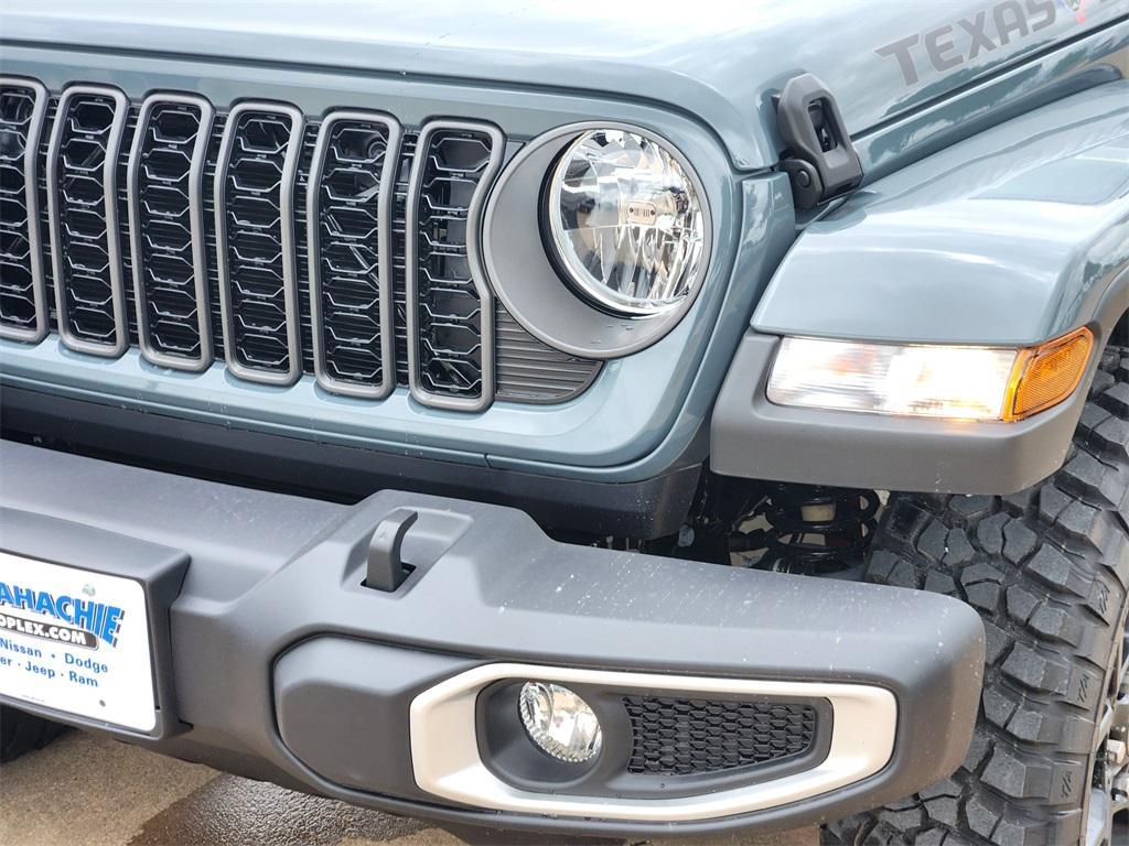 new 2025 Jeep Gladiator car, priced at $48,685