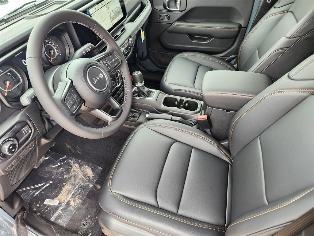 new 2025 Jeep Gladiator car, priced at $48,685