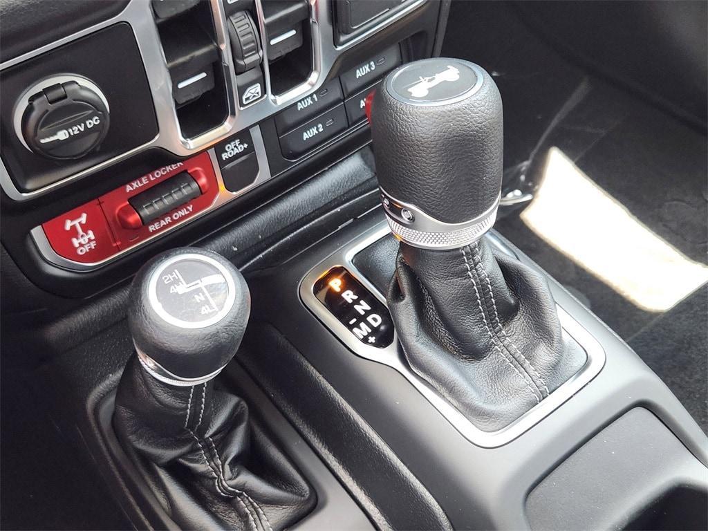 new 2025 Jeep Wrangler car, priced at $45,995