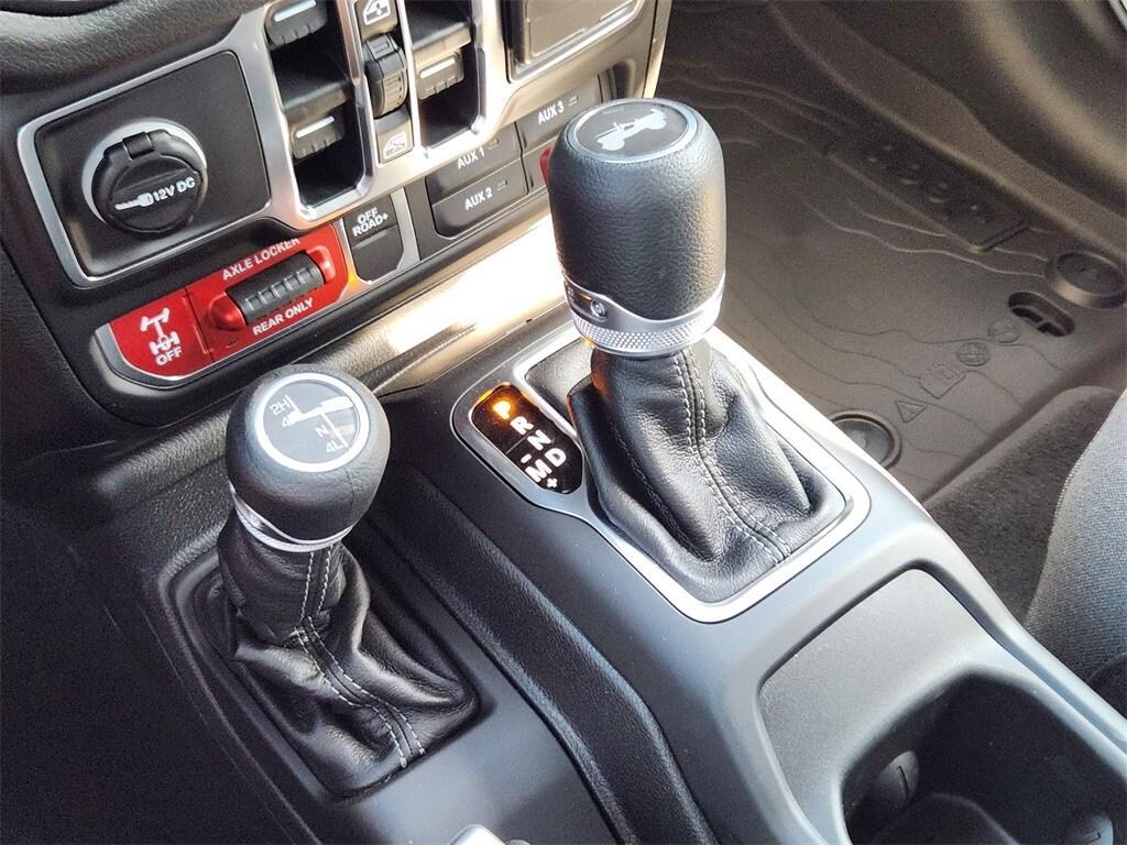 new 2025 Jeep Wrangler car, priced at $52,685
