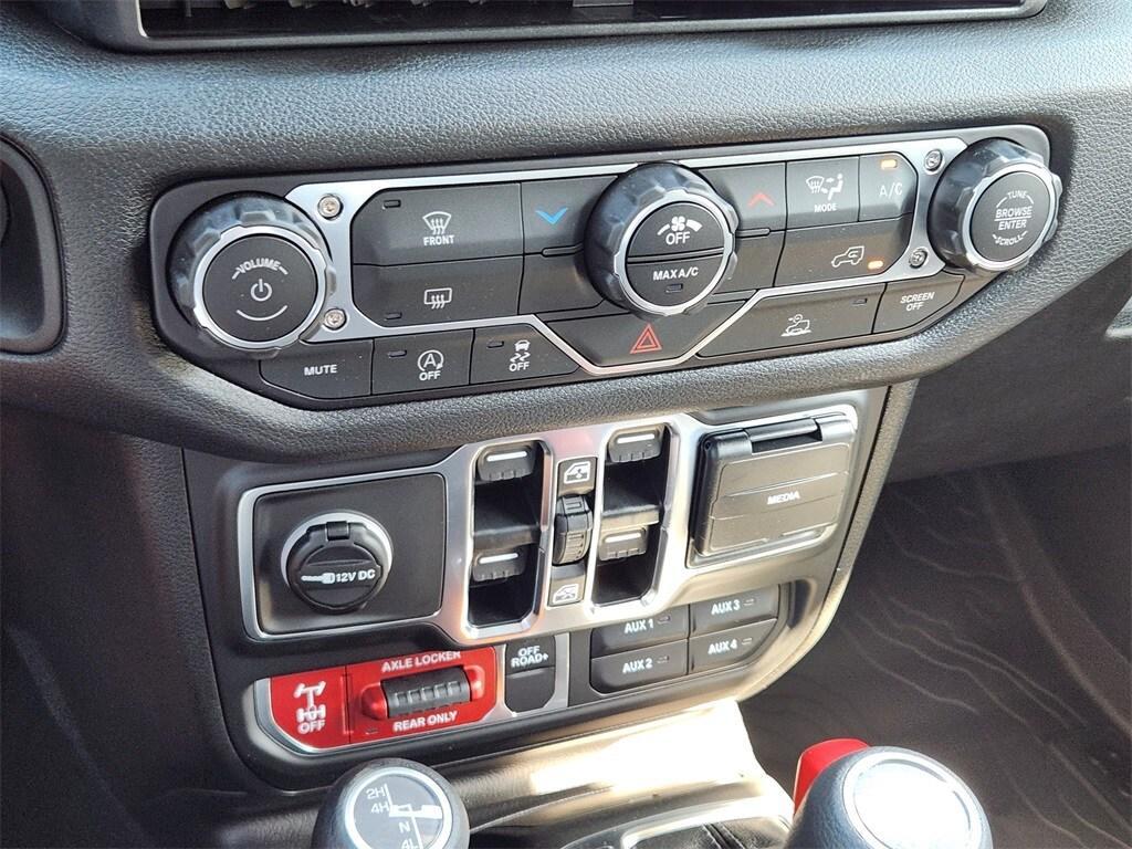 new 2025 Jeep Wrangler car, priced at $52,685