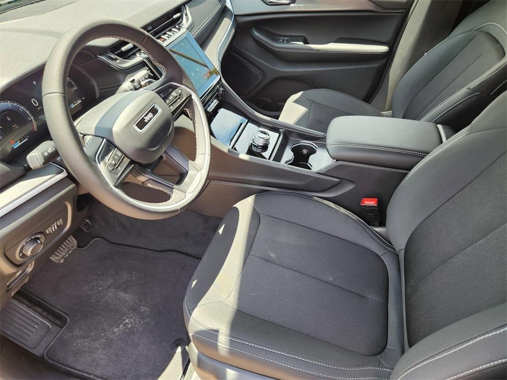 new 2025 Jeep Grand Cherokee car, priced at $36,495