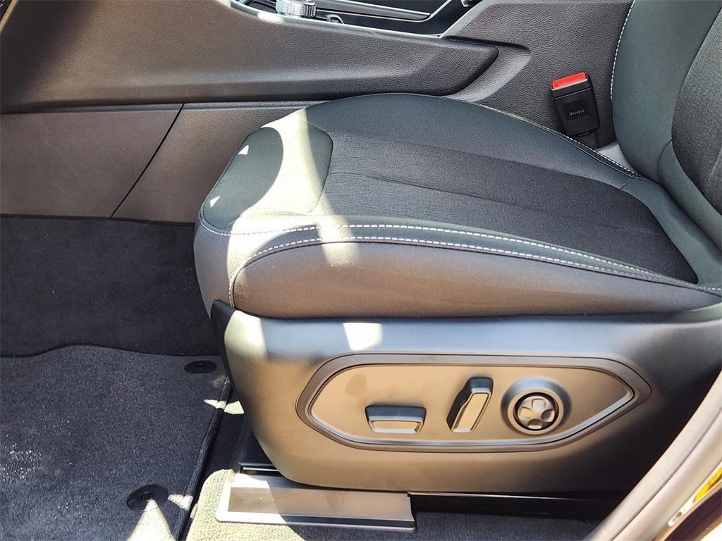 new 2025 Jeep Grand Cherokee car, priced at $36,495