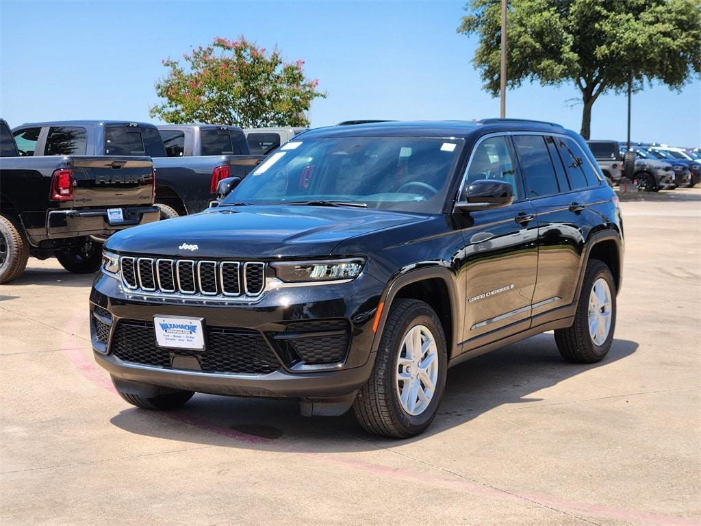 new 2025 Jeep Grand Cherokee car, priced at $36,495