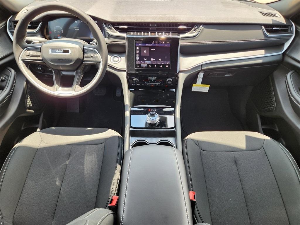 new 2025 Jeep Grand Cherokee car, priced at $36,495