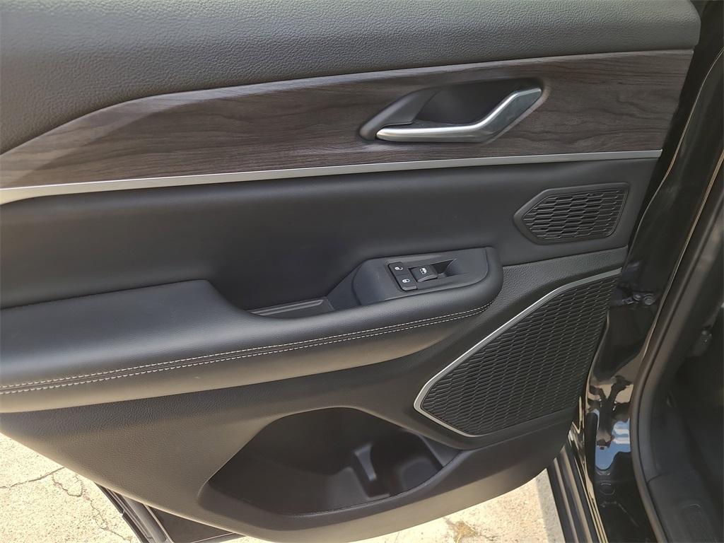 used 2022 Jeep Grand Cherokee 4xe car, priced at $26,100