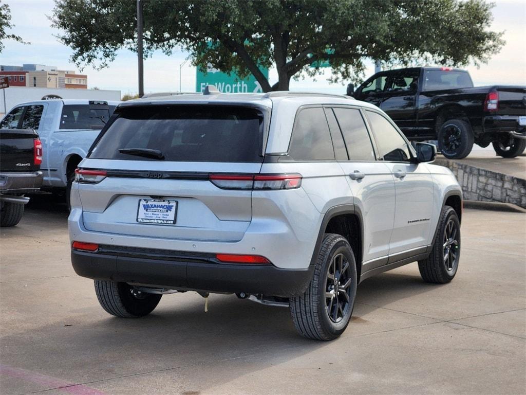 new 2025 Jeep Grand Cherokee car, priced at $37,995