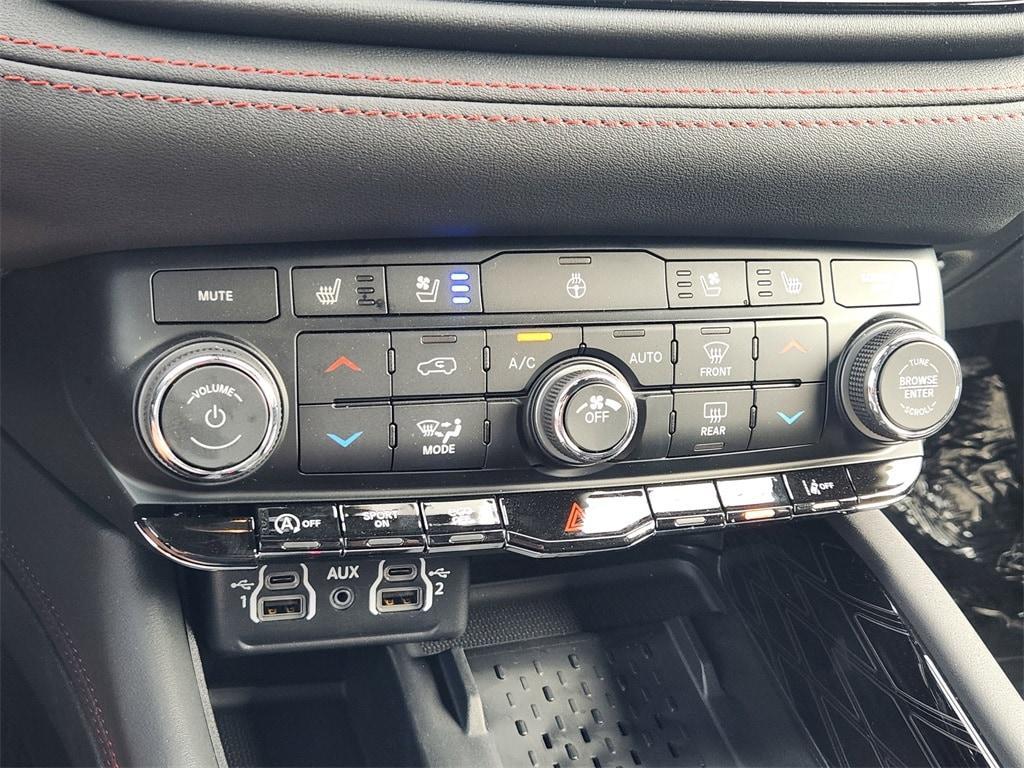 new 2025 Dodge Durango car, priced at $40,417