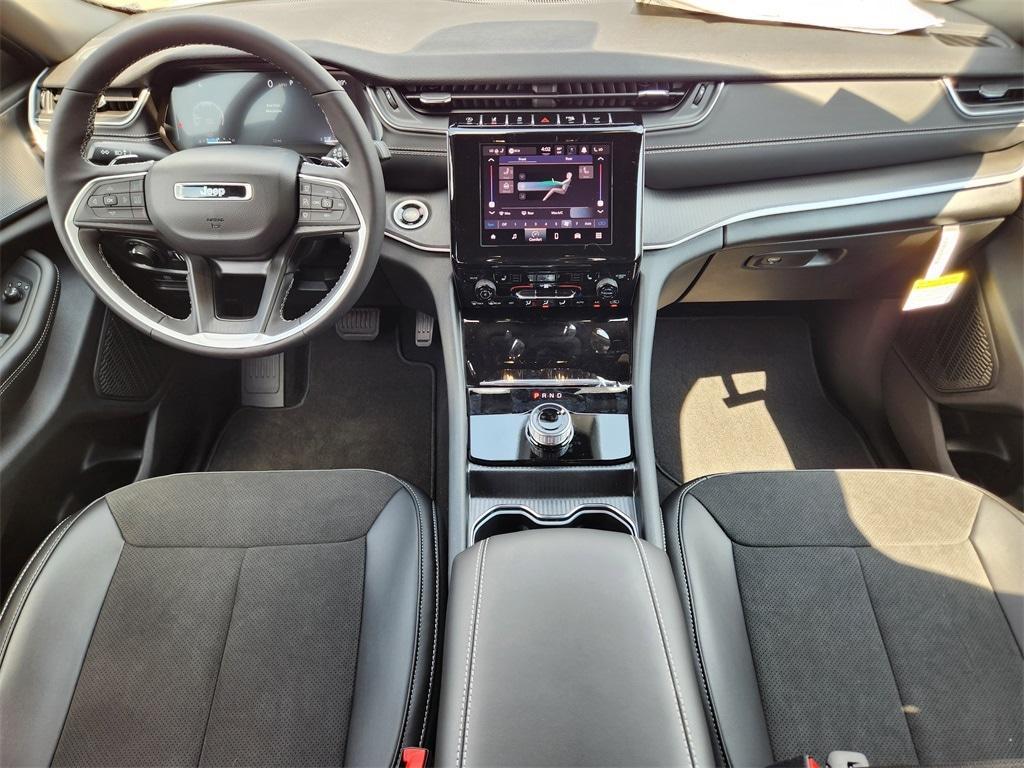 new 2025 Jeep Grand Cherokee L car, priced at $41,995