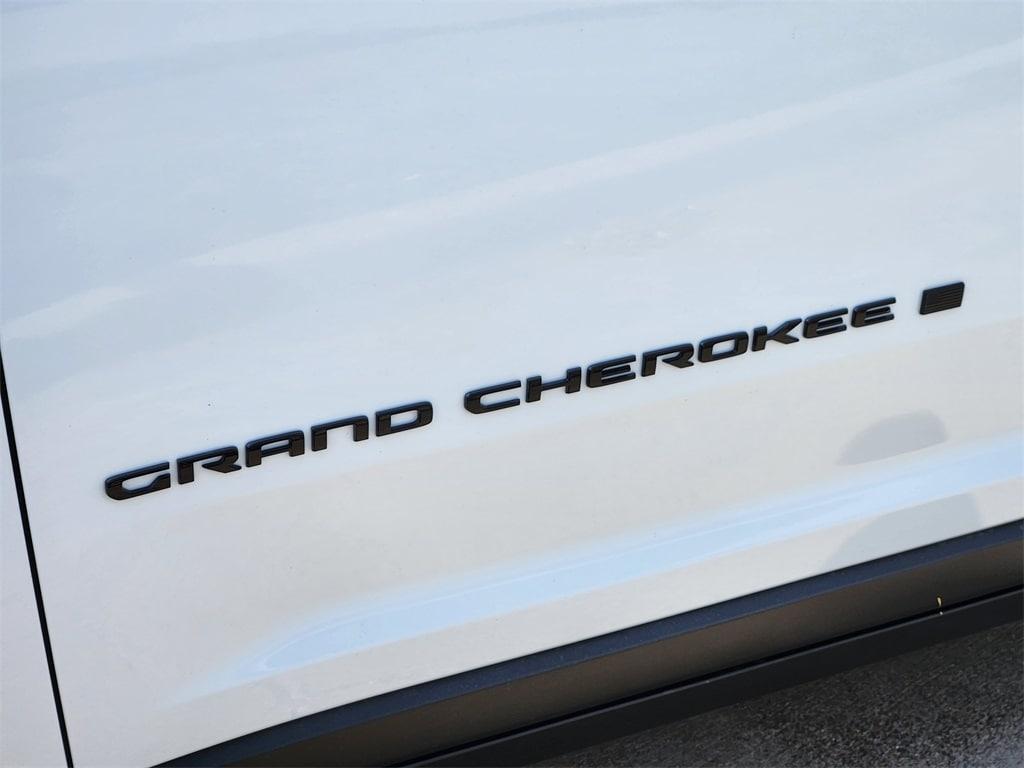 new 2025 Jeep Grand Cherokee L car, priced at $41,995